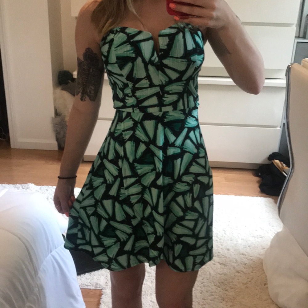 Strapless sweetheart neck dress